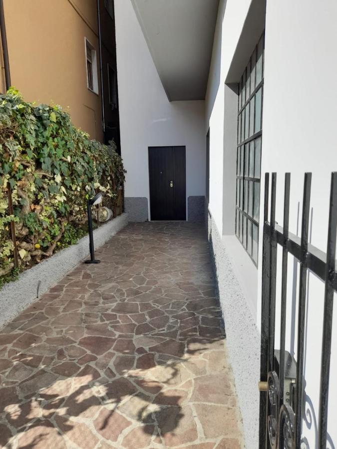 Casa El Paso Apartment Padenghe sul Garda Luaran gambar